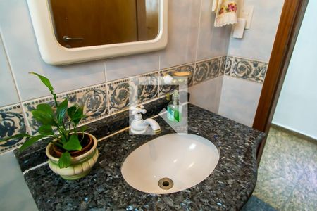 Casa à venda com 200m², 3 quartos e 2 vagasLavabo - Pia