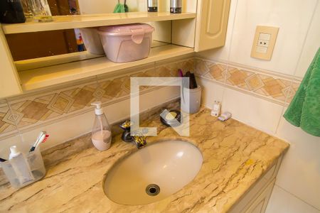 Casa à venda com 200m², 3 quartos e 2 vagasBanheiro da Suíte 3 - Pia