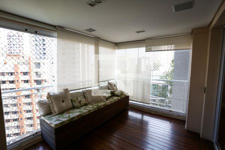 Varanda gourmet de apartamento à venda com 2 quartos, 80m² em Vila Andrade, São Paulo