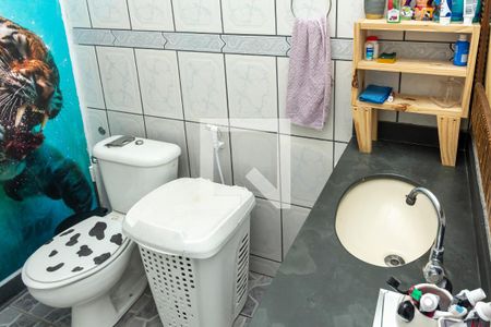 Casa à venda com 250m², 5 quartos e 3 vagas Casa à venda com 250m², 5 quartos e 3 vagasBanherio Socila 4 - Quarto