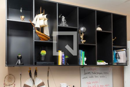 Casa à venda com 250m², 5 quartos e 3 vagas Casa à venda com 250m², 5 quartos e 3 vagasQuarto 1 Armários / Escritório