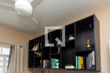 Casa à venda com 250m², 5 quartos e 3 vagas Casa à venda com 250m², 5 quartos e 3 vagasQuarto 1 Armários / Escritório