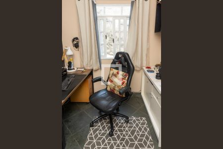 Casa à venda com 250m², 5 quartos e 3 vagas Casa à venda com 250m², 5 quartos e 3 vagasQuarto 1 Armários / Escritório