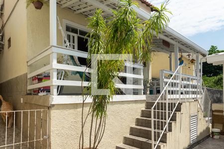 Casa à venda com 250m², 5 quartos e 3 vagas Casa à venda com 250m², 5 quartos e 3 vagasVaranda 1 Andar