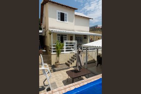 Casa à venda com 250m², 5 quartos e 3 vagas Casa à venda com 250m², 5 quartos e 3 vagasFachada da Casa