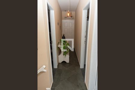 Casa à venda com 250m², 5 quartos e 3 vagas Casa à venda com 250m², 5 quartos e 3 vagasCorredro banheiro