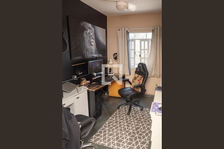 Casa à venda com 250m², 5 quartos e 3 vagas Casa à venda com 250m², 5 quartos e 3 vagasQuarto 1 Armários / Escritório