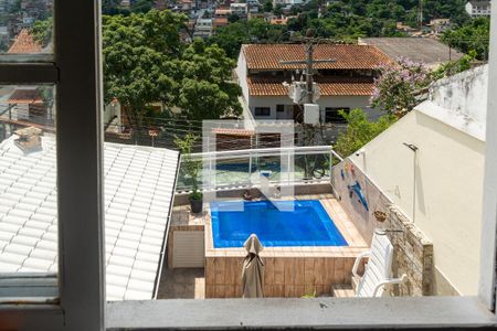 Casa à venda com 250m², 5 quartos e 3 vagas Casa à venda com 250m², 5 quartos e 3 vagasQuarto 5 Suite - Vista da Janela