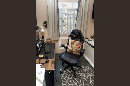 Casa à venda com 250m², 5 quartos e 3 vagas Casa à venda com 250m², 5 quartos e 3 vagasQuarto 1 Armários / Escritório