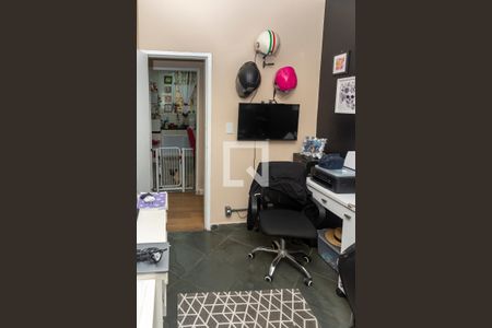 Casa à venda com 250m², 5 quartos e 3 vagas Casa à venda com 250m², 5 quartos e 3 vagasQuarto 1 Armários / Escritórioo