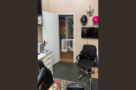 Casa à venda com 250m², 5 quartos e 3 vagas Casa à venda com 250m², 5 quartos e 3 vagasQuarto 1 Armários / Escritório