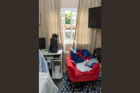 Casa à venda com 250m², 5 quartos e 3 vagas Casa à venda com 250m², 5 quartos e 3 vagasQuarto 5 Suite - Armários