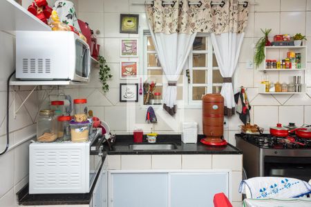 Casa à venda com 250m², 5 quartos e 3 vagas Casa à venda com 250m², 5 quartos e 3 vagasCopa-Cozinha