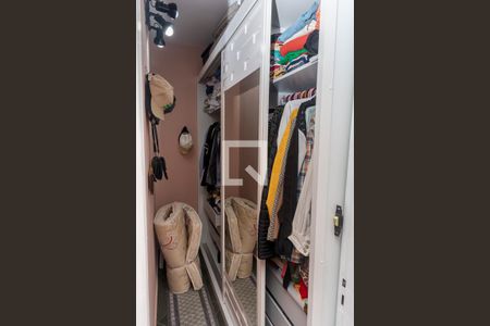 Casa à venda com 250m², 5 quartos e 3 vagas Casa à venda com 250m², 5 quartos e 3 vagasQuarto 5 Suite - Closet