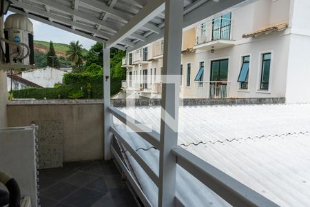 Casa à venda com 250m², 5 quartos e 3 vagas Casa à venda com 250m², 5 quartos e 3 vagasVaranda 2 Andar - Frente