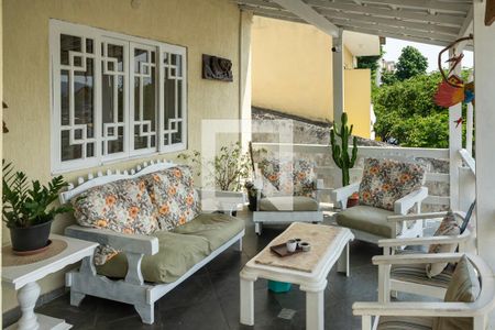 Casa à venda com 250m², 5 quartos e 3 vagas Casa à venda com 250m², 5 quartos e 3 vagasVaranda 1 andar