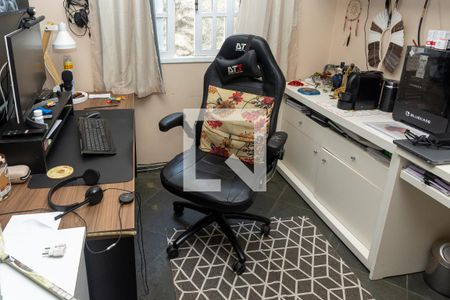 Casa à venda com 250m², 5 quartos e 3 vagas Casa à venda com 250m², 5 quartos e 3 vagasQuarto 1 Armários / Escritório