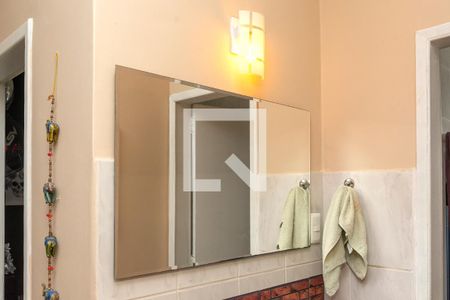 Casa à venda com 250m², 5 quartos e 3 vagas Casa à venda com 250m², 5 quartos e 3 vagasLavabo