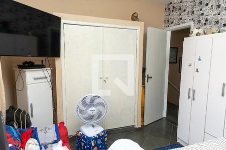 Casa à venda com 250m², 5 quartos e 3 vagas Casa à venda com 250m², 5 quartos e 3 vagasQuarto 4 - Armários