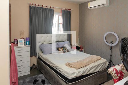 Casa à venda com 250m², 5 quartos e 3 vagas Casa à venda com 250m², 5 quartos e 3 vagasQuarto 3 - Armários