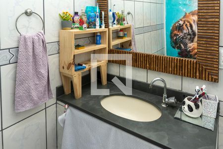 Casa à venda com 250m², 5 quartos e 3 vagas Casa à venda com 250m², 5 quartos e 3 vagasBanherio Socila 4 - Quarto