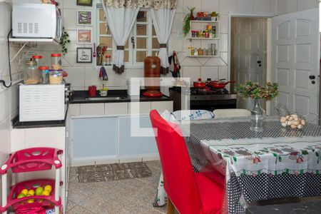 Casa à venda com 250m², 5 quartos e 3 vagas Casa à venda com 250m², 5 quartos e 3 vagasCopa-Cozinha