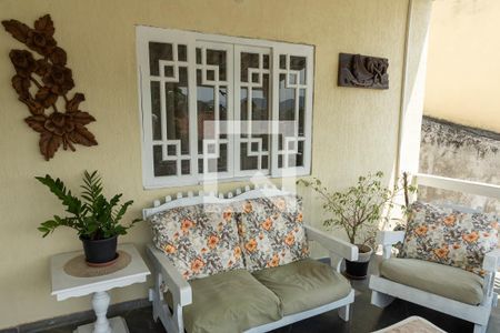 Casa à venda com 250m², 5 quartos e 3 vagas Casa à venda com 250m², 5 quartos e 3 vagasVaranda 1 andar