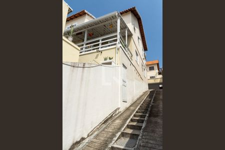 Casa à venda com 250m², 5 quartos e 3 vagas Casa à venda com 250m², 5 quartos e 3 vagasFachada da Casa
