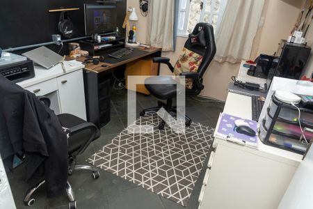 Casa à venda com 250m², 5 quartos e 3 vagas Casa à venda com 250m², 5 quartos e 3 vagasQuarto 1 Armários / Escritório