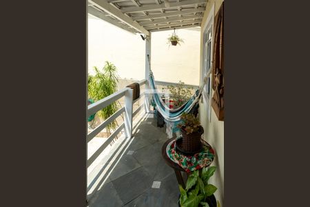 Casa à venda com 250m², 5 quartos e 3 vagas Casa à venda com 250m², 5 quartos e 3 vagasVaranda 1 andar