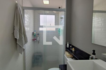 Banheiro Suíte de apartamento para alugar com 2 quartos, 55m² em Vila Satúrnia, Campinas