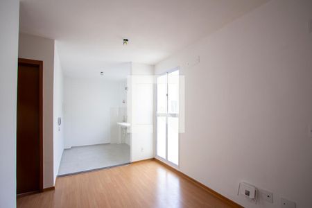 Sala de apartamento para alugar com 2 quartos, 42m² em Vila Lage, São Gonçalo
