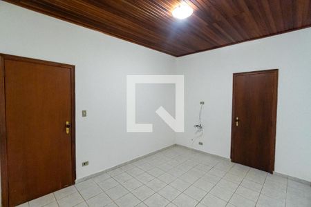 Casa à venda com 250m², 3 quartos e 2 vagasSuite