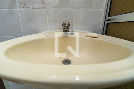 Casa à venda com 250m², 3 quartos e 2 vagasBanheiro da Suíte Detalhe