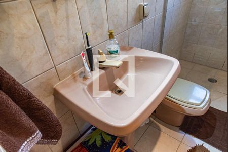 Casa à venda com 268m², 5 quartos e 3 vagasEdícula/banheiro