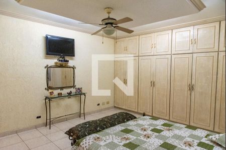 Casa à venda com 268m², 5 quartos e 3 vagasSuíte 1