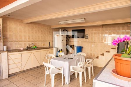 Casa à venda com 268m², 5 quartos e 3 vagasChurrasqueira