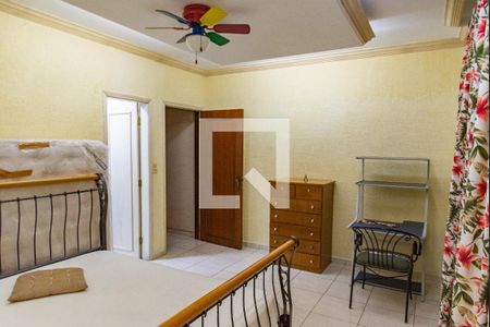 Casa à venda com 268m², 5 quartos e 3 vagasSuíte 3