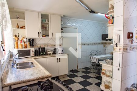 Casa à venda com 268m², 5 quartos e 3 vagasCozinha