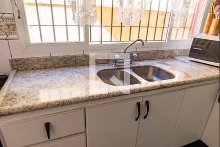 Casa à venda com 268m², 5 quartos e 3 vagasCozinha