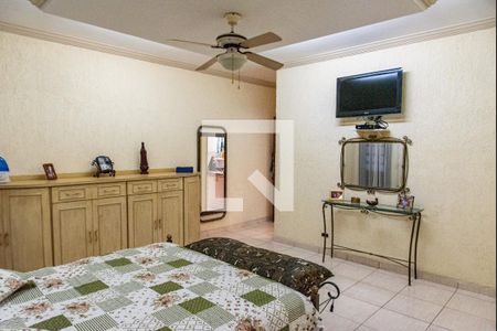 Casa à venda com 268m², 5 quartos e 3 vagasSuíte 1