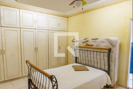 Casa à venda com 268m², 5 quartos e 3 vagasSuíte 3