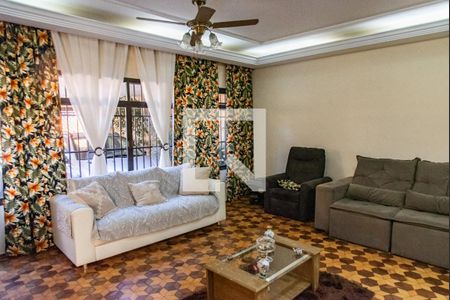 Sala de casa para alugar com 5 quartos, 268m² em Cambuci, São Paulo