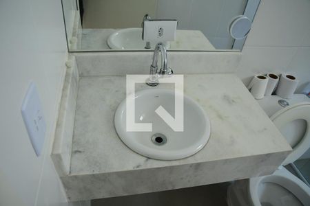 Casa de condomínio para alugar com 125m², 3 quartos e 2 vagasBanheiro da Suíte