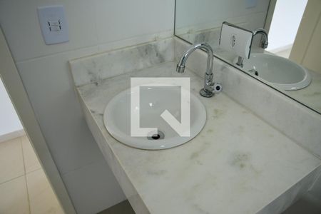 Casa de condomínio para alugar com 125m², 3 quartos e 2 vagasBanheiro da Suíte