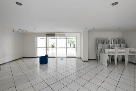 Apartamento à venda com 105m², 4 quartos e 2 vagasÁrea comum - Salão de festas