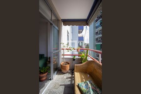 Apartamento à venda com 105m², 4 quartos e 2 vagasVaranda da Sala