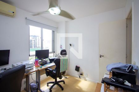 Apartamento à venda com 105m², 4 quartos e 2 vagasQuarto 3