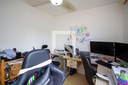 Apartamento à venda com 105m², 4 quartos e 2 vagasQuarto 3