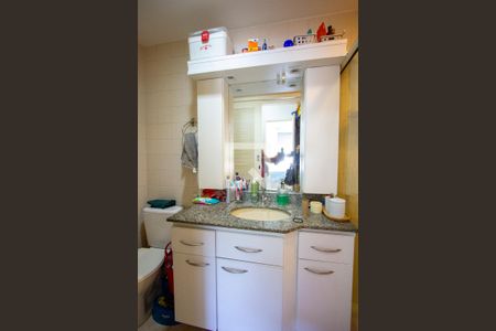 Apartamento à venda com 105m², 4 quartos e 2 vagasBanheiro da Suíte